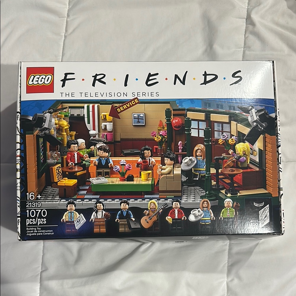 LEGO Friends Central Perk 21319 Set